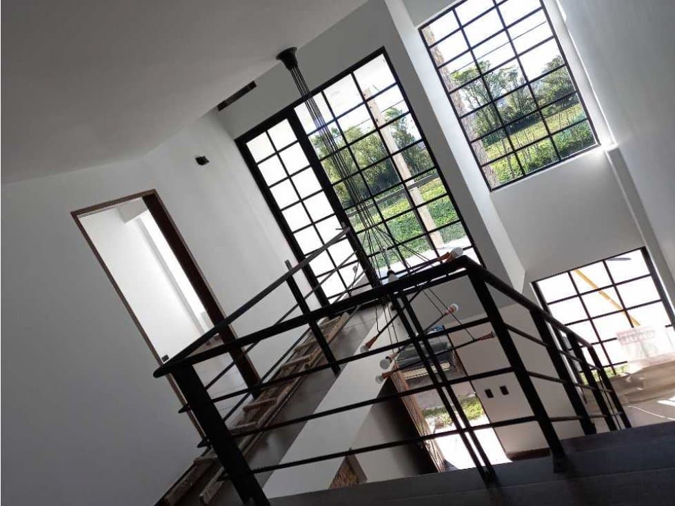 CASA PARA ESTRENAR EN VENTA DE TRES (3) PLANTAS EN EL CARMEN DE VIB - 1