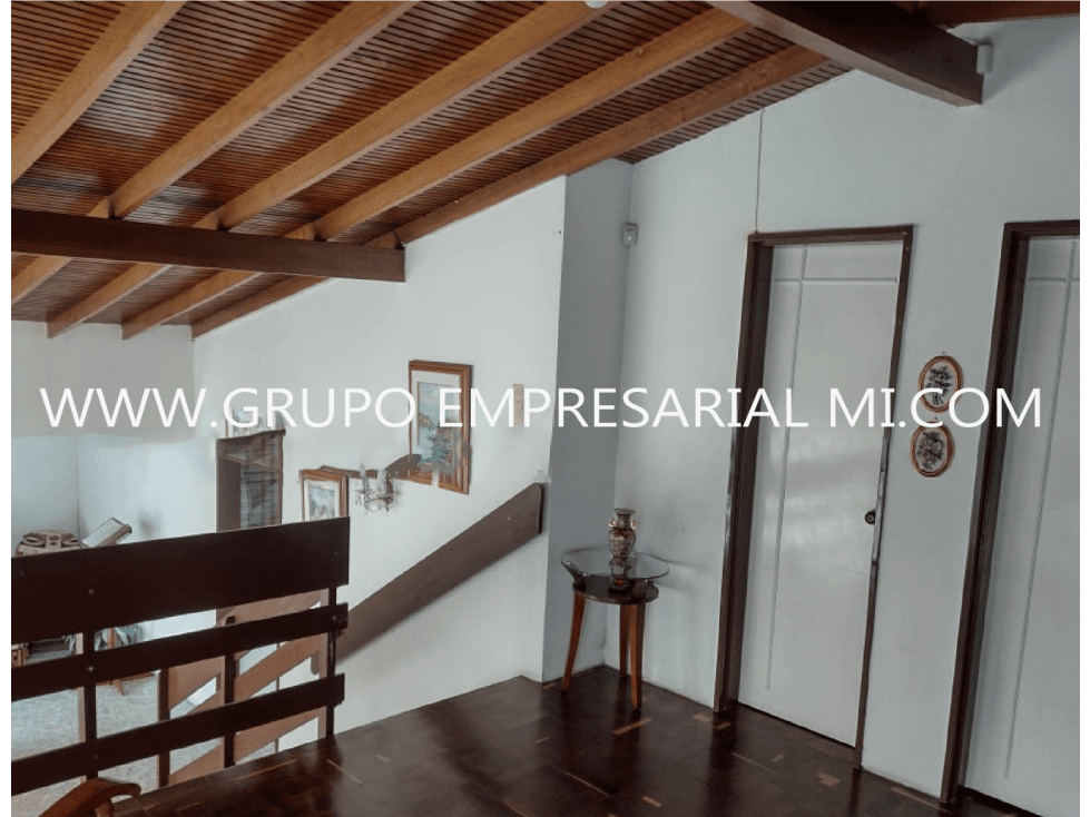 CASA UNIFAMILIAR EN ARRIENDO - LAURELES COD: 26355 - 1