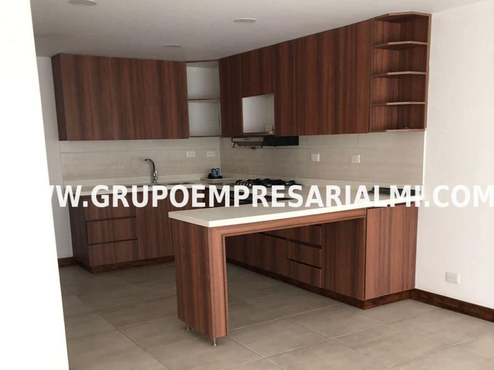 CASA UNIFAMILIAR EN ARRIENDO - SECTOR LOMA DEL ATRAVESADO COD: 27580 - 1