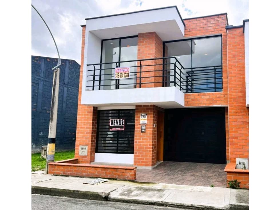 CASA UNIFAMILIAR EN VENTA LA CEJA (T) - 1