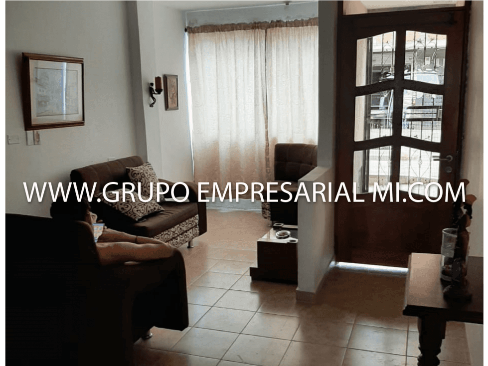 CASA UNIFAMILIAR EN VENTA - SECTOR LA ASUNCION, COPACABANA COD: 25871 - 1