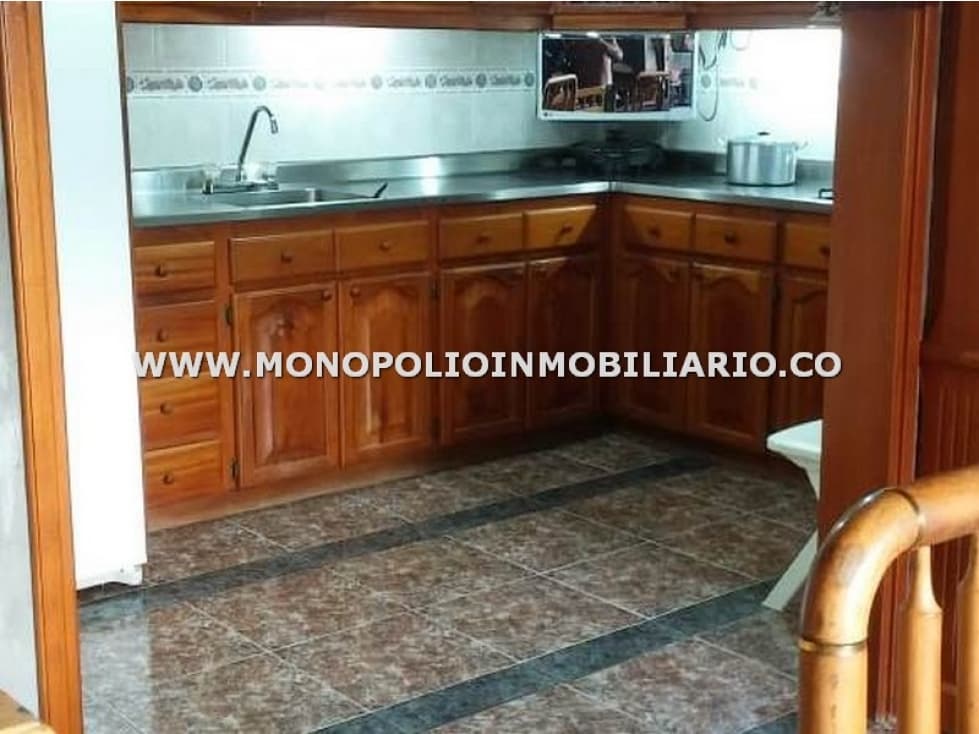 CASA UNIFAMILIAR EN VENTA - SECTOR SAN FERNANDO, AMAGA COD: 24312 - 1