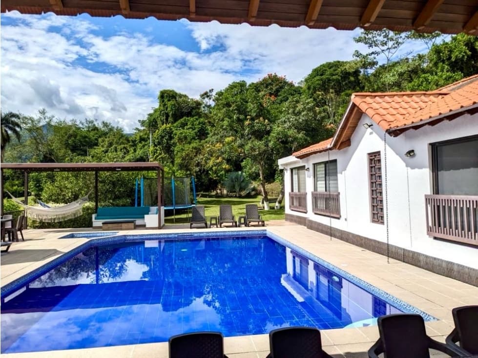Casa Vacacional La Paz, en Villeta Cundinamarca - 1