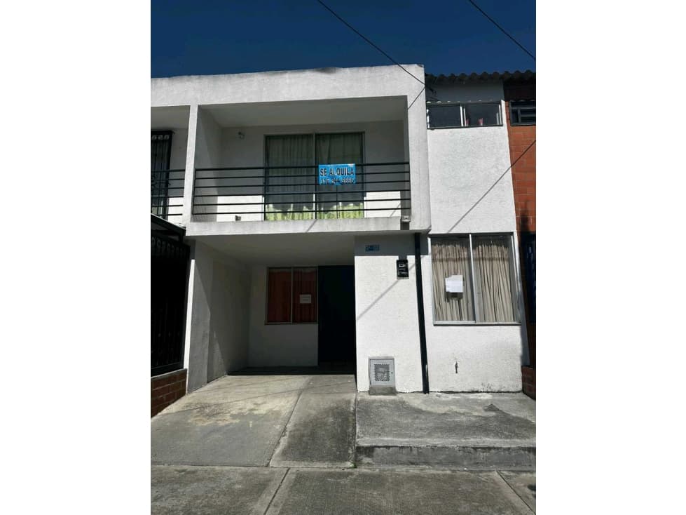 CASA DE DOS NIVELES EN ALQUILER EN LA ITALIA, PALMIRA - 1