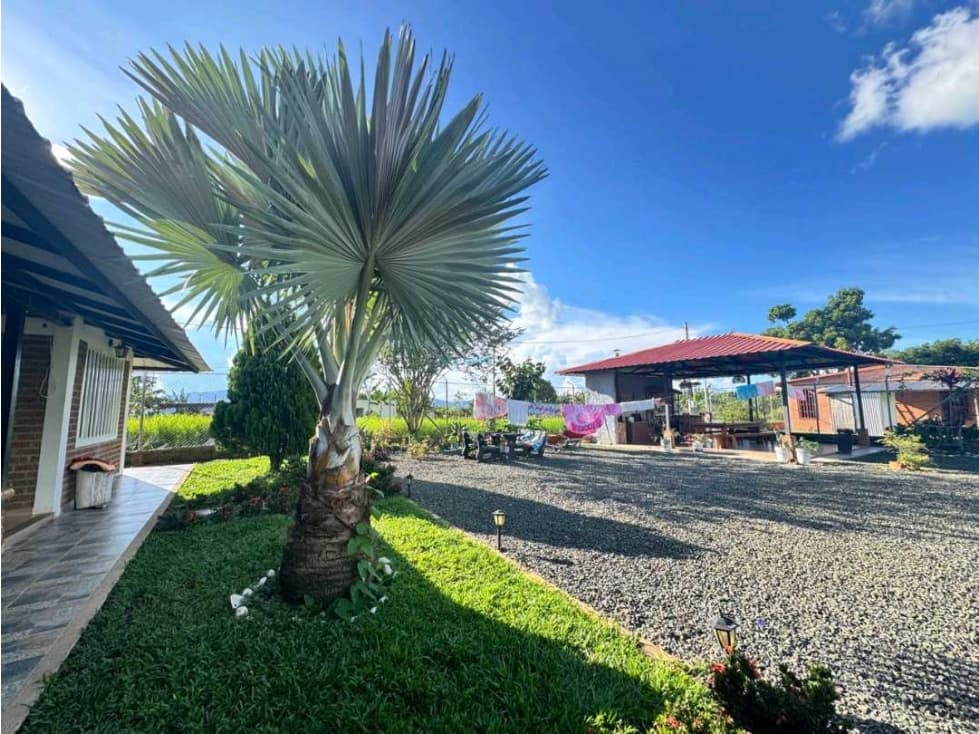 Chalet Para la Venta en Quimbaya Cerca a Panaca - 1