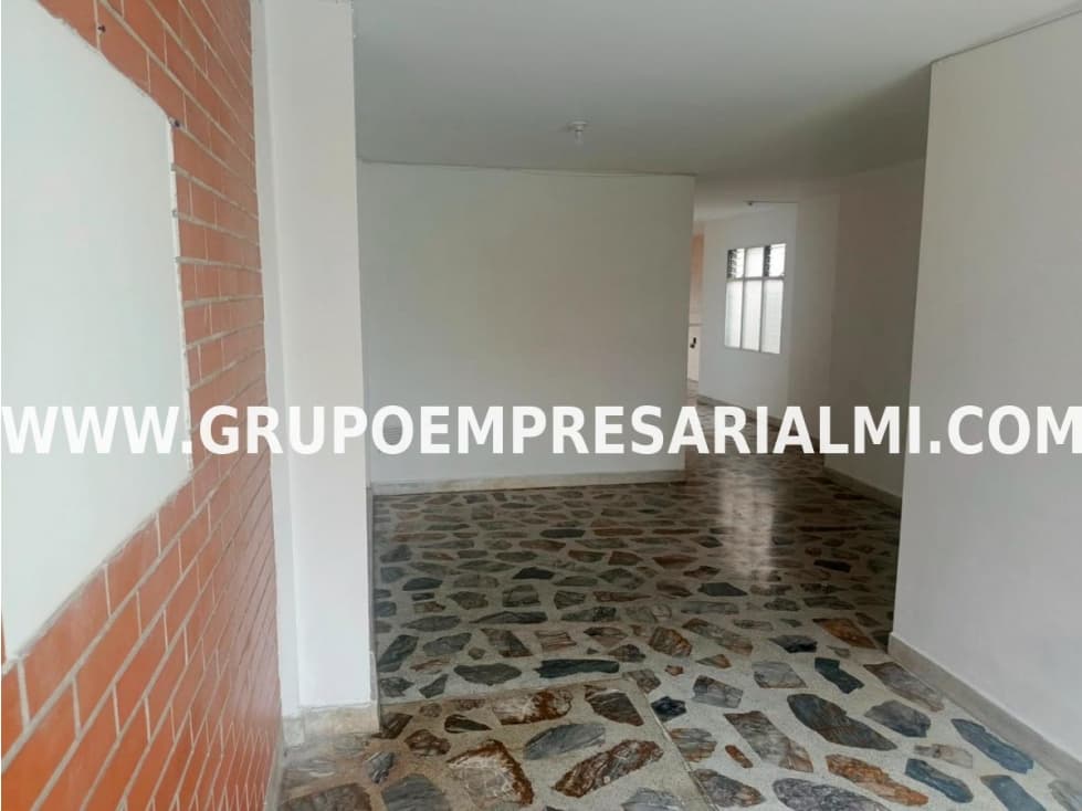 CÓMODO APARTAMENTO EN ARRIENDO - SECTOR SIMÓN BOLÍVAR COD: 7018 - 1