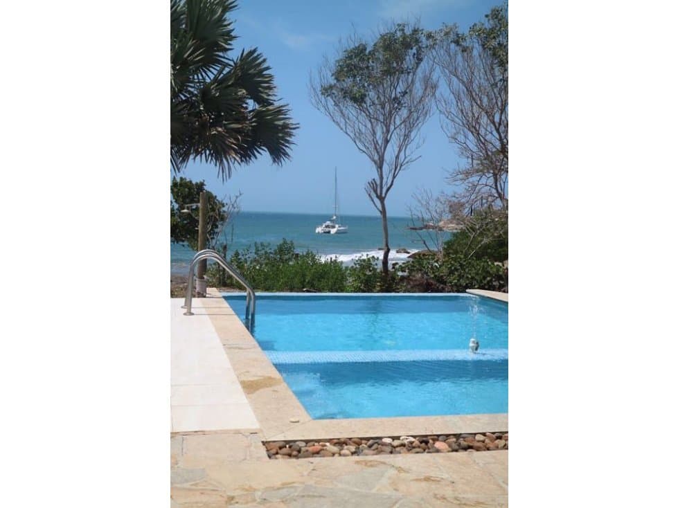 CONFORTABLE CASA DE PLAYA EN RENTA VIP ISLA TIERRA BOMBA COLOMBIA - 1