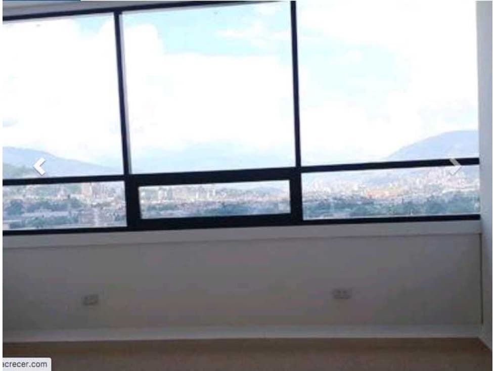 CONSULTORIO EN AVENIDA LAS VEGAS FRENTE AL ESTADIO ENVIGADO - 1