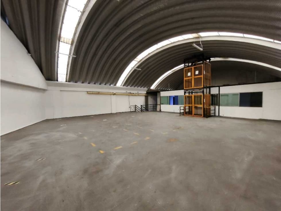 1.050m2 Bodega Arriendo 3 niveles Parque Industrial Variante Caldas - 1