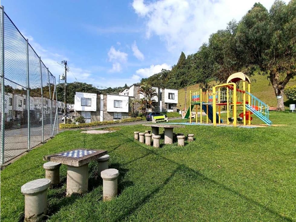 Venta Casa 4 alcobas Conjunto Cerrado Palonegro Manizales - 1