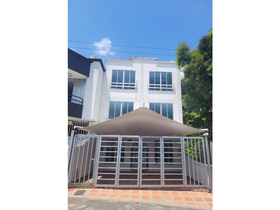 Edificio para negocio en el barrio Maraya - 1