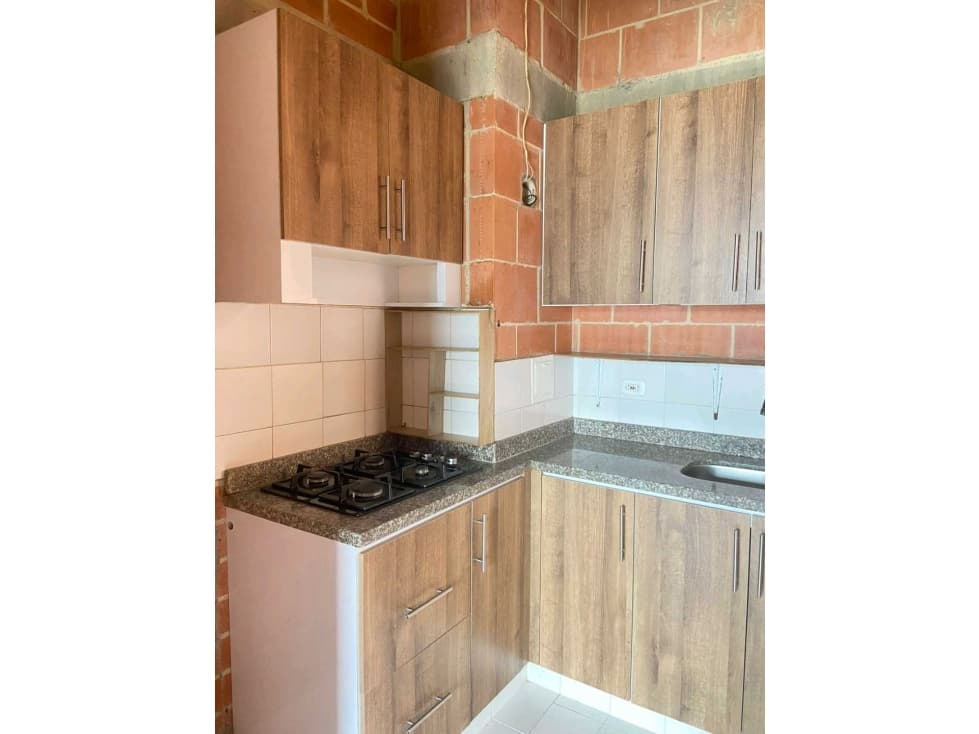 En venta apartamento cerca a centro comercial - 1