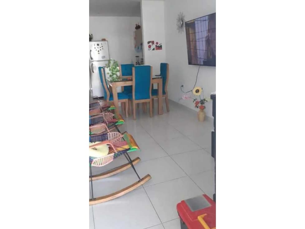 En venta casa esquinera en Urbanización Vallejo, margen izquierda, Mon - 1