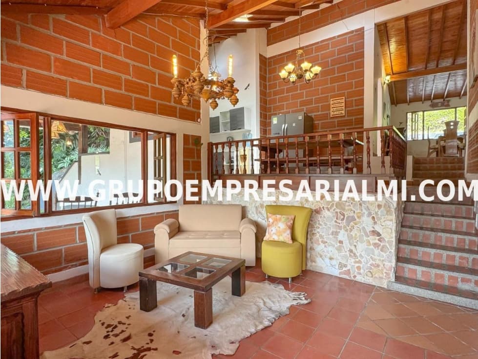 ESPECTACULAR CASA FINCA EN VENTA - SECTOR VEREDA ISAZA COD: 31819 - 1