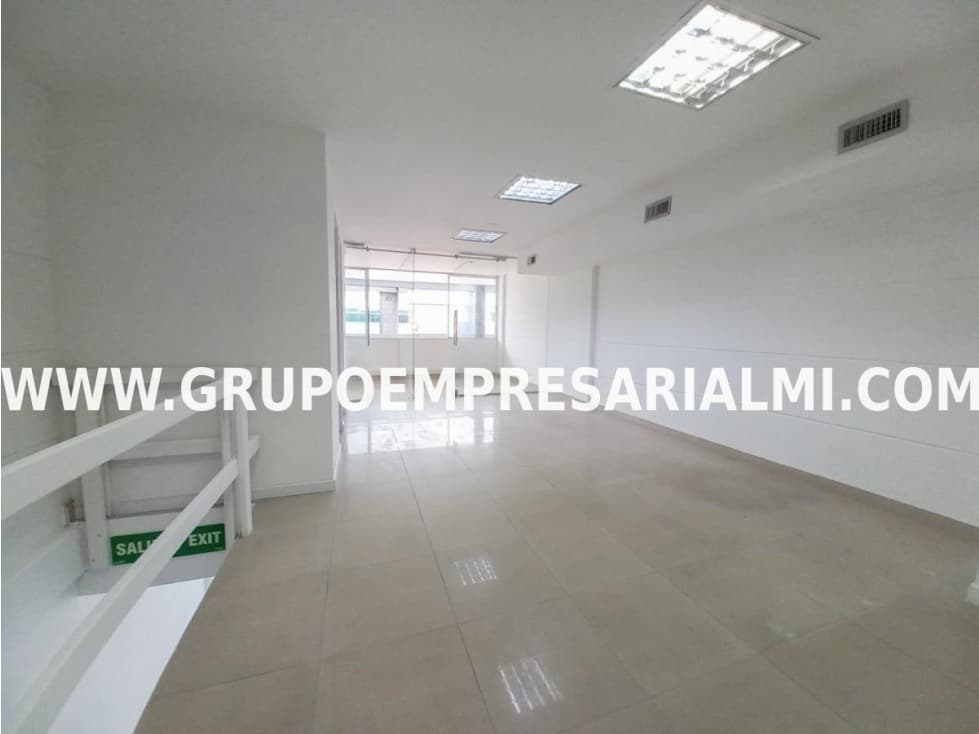 ESPECTACULAR LOCAL EN ARRIENDO - SECTOR DE SAN NICOLÁS COD: 31185 - 1