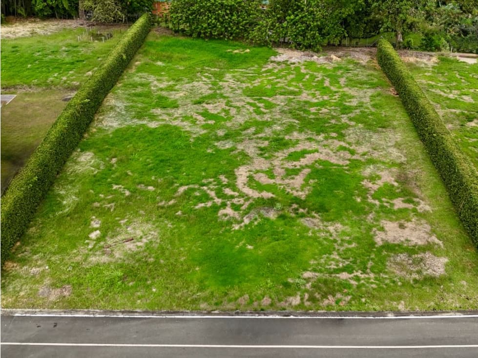 Espectacular lote en Malabar - 1