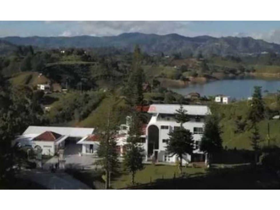 Finca moderna - hotel en venta , en Guatape , Antioquia, Colombia. - 1