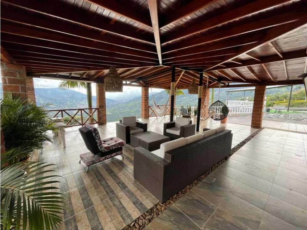 Finca para la venta Girardota sector Portachuelos - 1