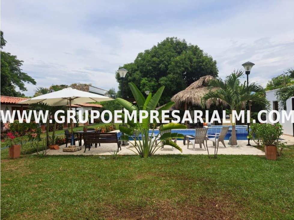 GRANDIOSA CASA FINCA EN VENTA - SECTOR EL RODEO COD: 30913 - 1