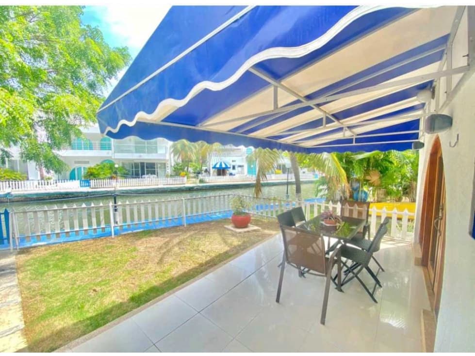Exclusiva casa frente al mar en conjunto cerrado Santa Marta - 1