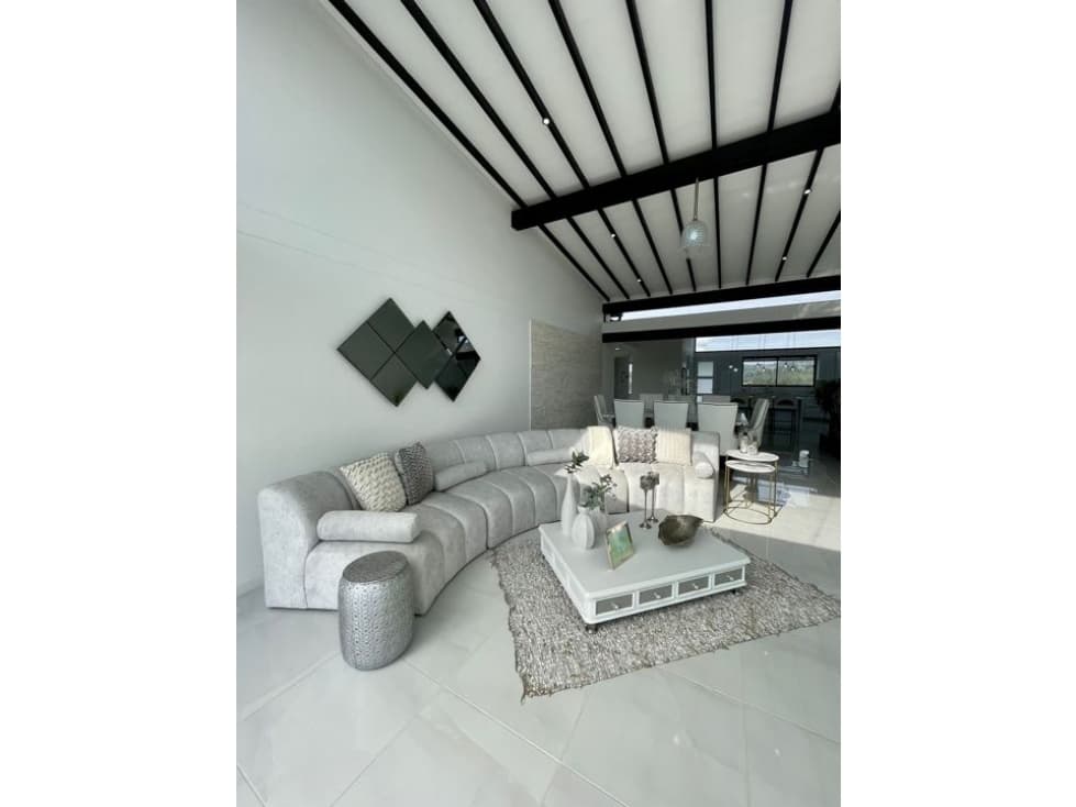 HERMOSA CASA EN EL RETIRO PARA VENTA AMOBLADA - 1