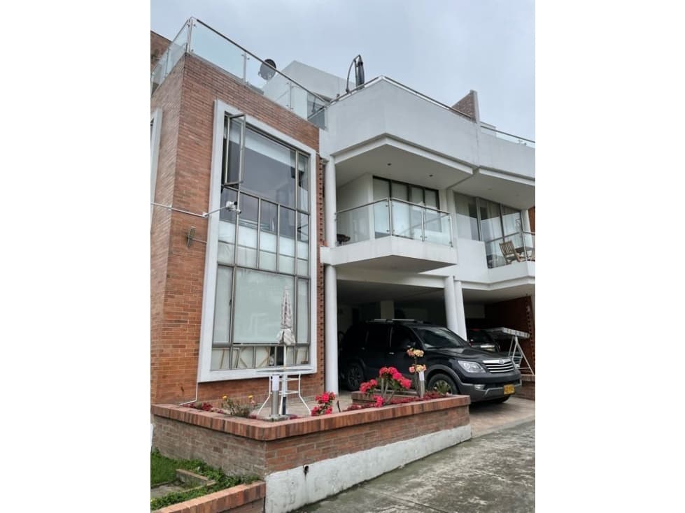 Hermosa casa en Pacho ! - 1