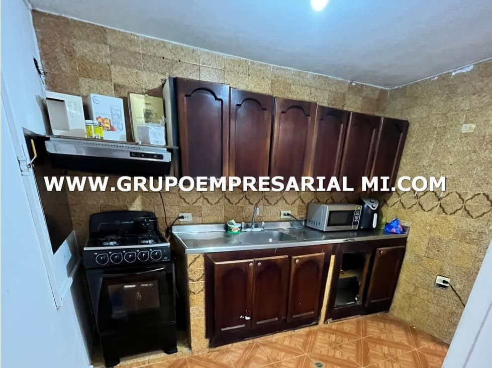 CASA UNIFAMILIAR EN ARRIENDO - CENTRO, BELEN COD: 26997 - 1