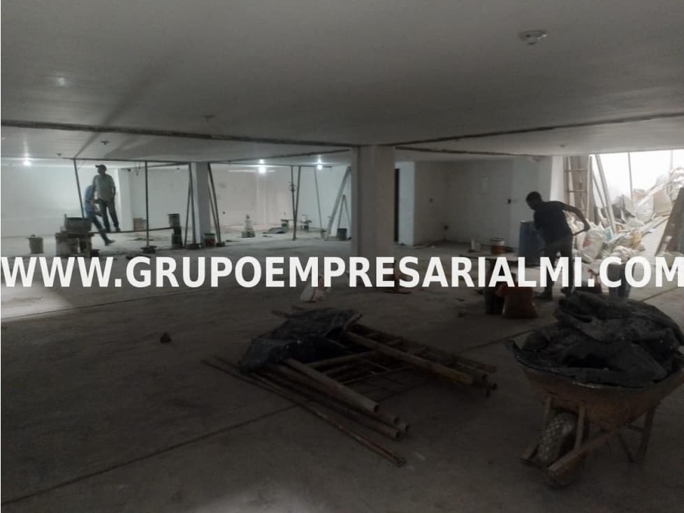 HERMOSA Y AMPLIA BODEGA EN ARRIENDO - SECTOR CAMPO VALDÉS COD: 28141 - 1