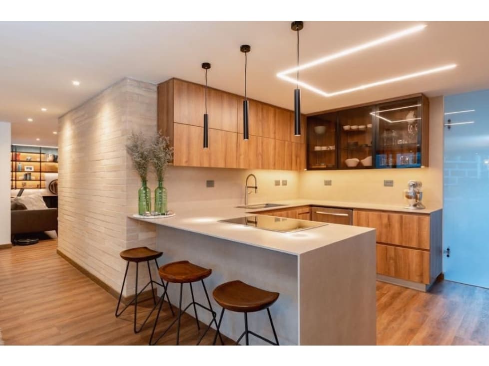 Hermoso apartamento completamente Remodelado - 1