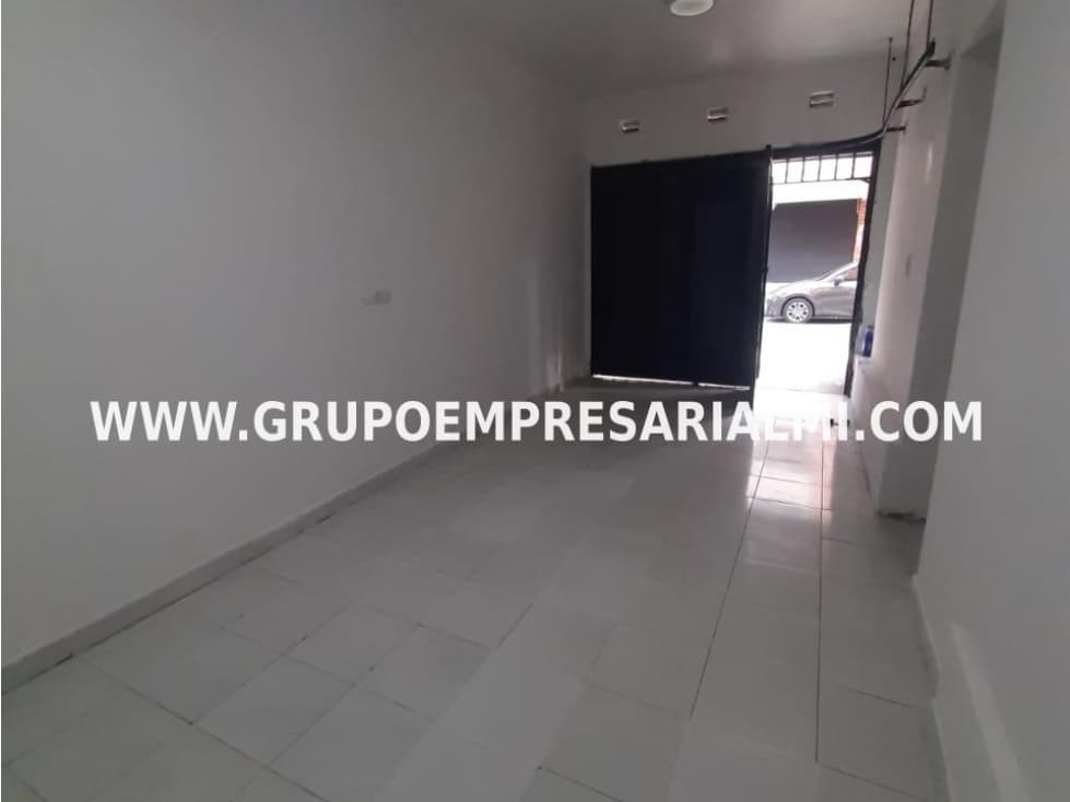 HERMOSO LOCAL EN ARRIENDO - SECTOR SANTA MARÍA COD: 30642 - 1