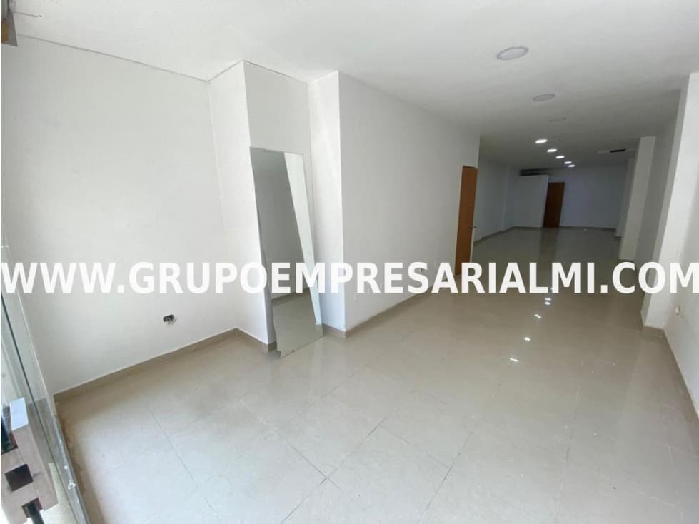 HERMOSO LOCAL EN ARRIENDO - SECTOR LA BARQUEREÑA COD: 30662 - 1