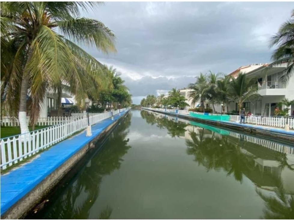 Linda casa de playa 256m2 con salida al mar, pozos colorados - 1