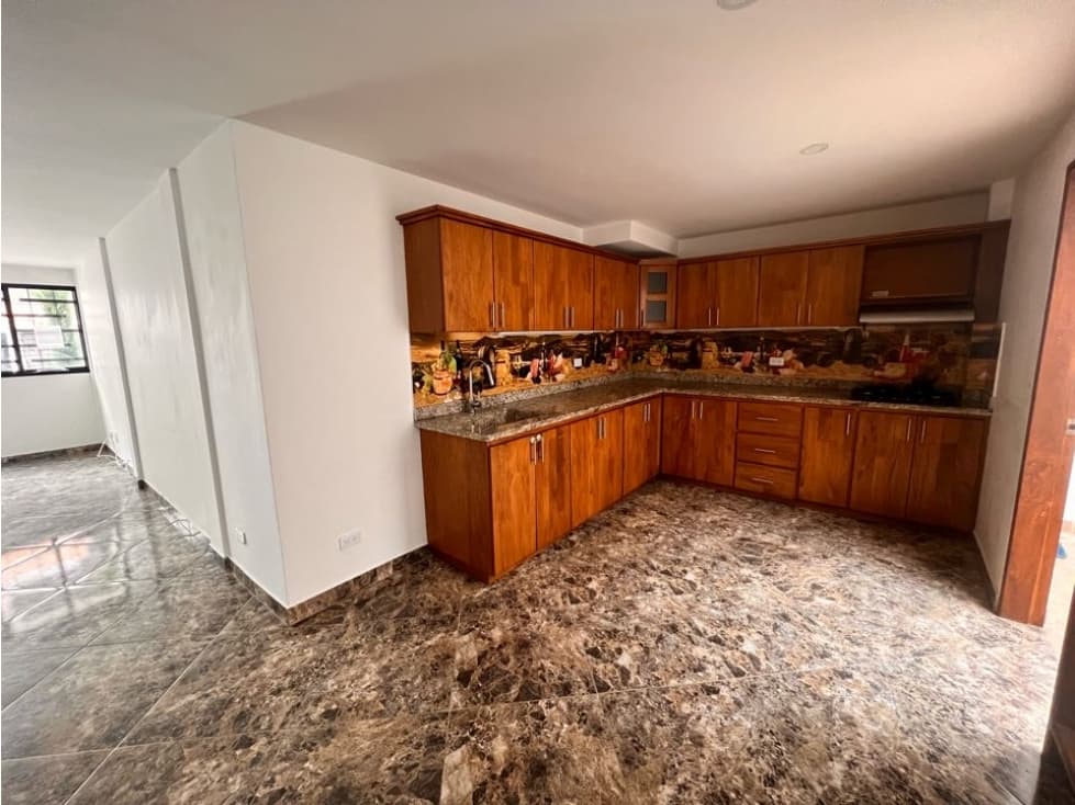 LINDA CASA DE PRIMER NIVEL EN VENTA EN EL CARMEN DE VÍBORAL - - 1