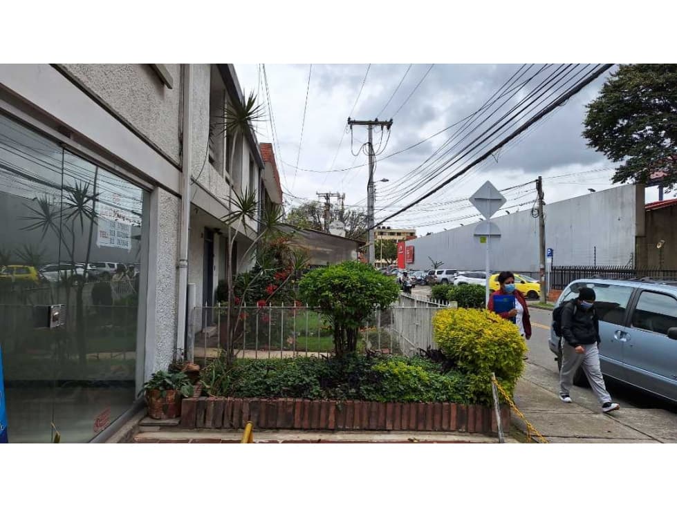 LOCAL COMERCIAL A LA CALLE BARRIO LA CASTELLANA - 1