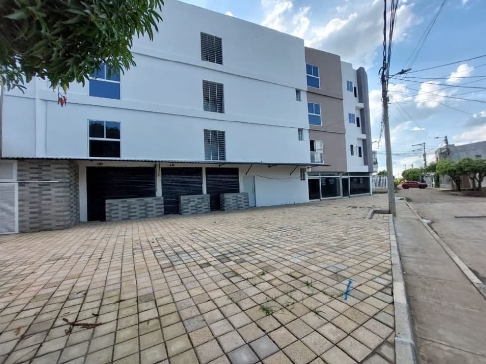 LOCAL COMERCIAL EN ARRIENDO B/ SANTA ELENA 3 - 1