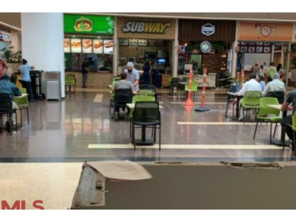 Local Comercial en venta en Loma del Escobero, Envigado - 1