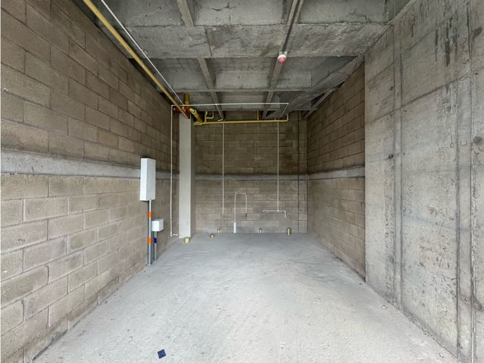 Local en Alquiler y venta, Retiro - 1