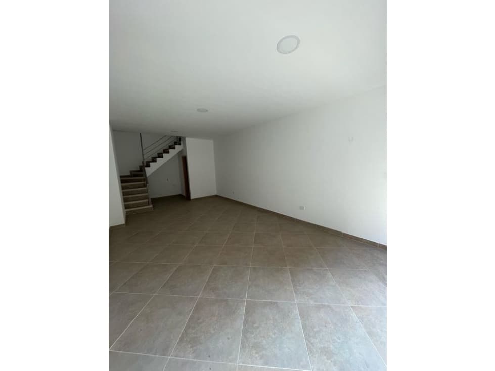 Local en excelente ubicación 2 niveles Caldas Antioquia - 1