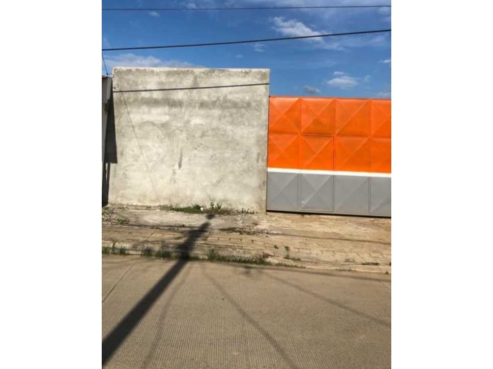 Lote con excelente ubicación en venta en Monteria - 1