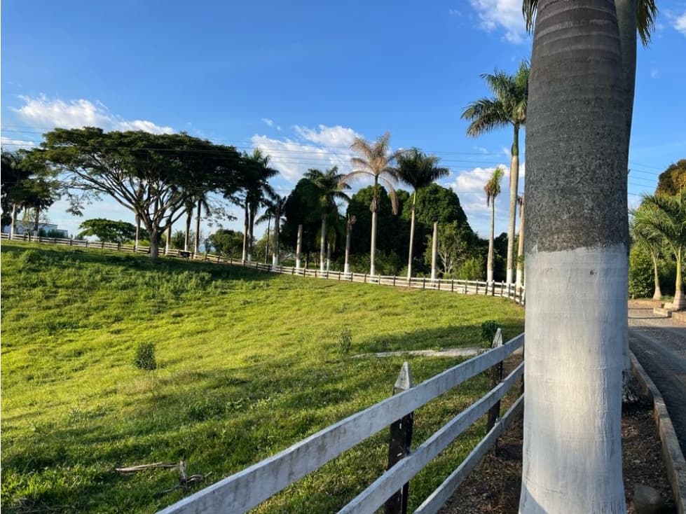 LOTE EN CONJUNTO CAMPESTRE - 1