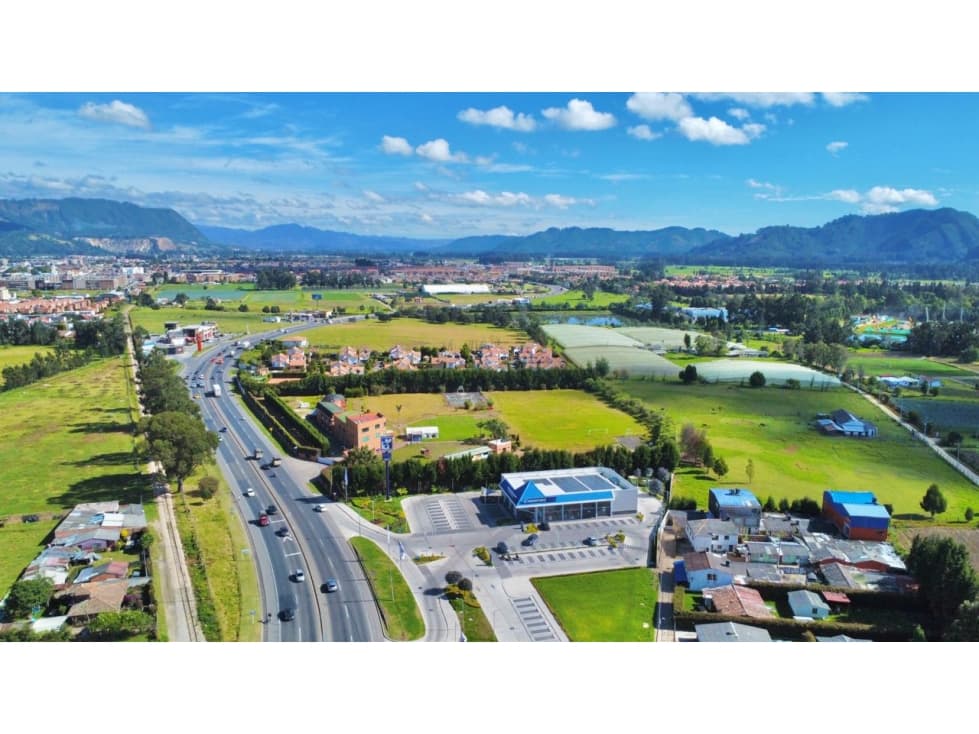 Lote en venta Cajicá por la variante, excelente ubicación - 1