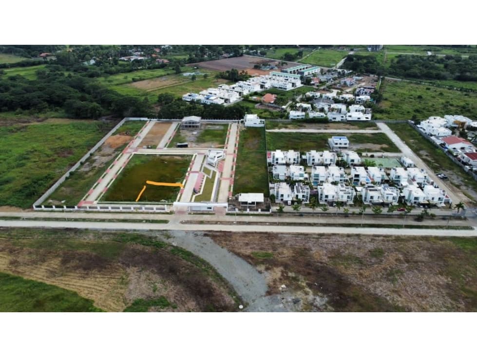 LOTE EN VENTA EN PICACHO DE 500 m2 ESQUINERO - 1