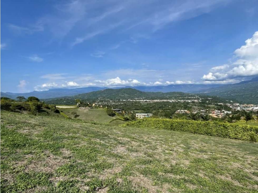 Lote grande en venta/Anapoima urbano - 1