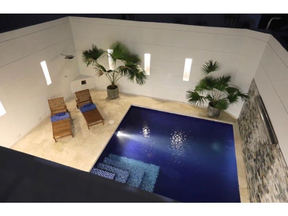 LUJOSA CASA DE PLAYA EN RENTA POR DÍAS - 1