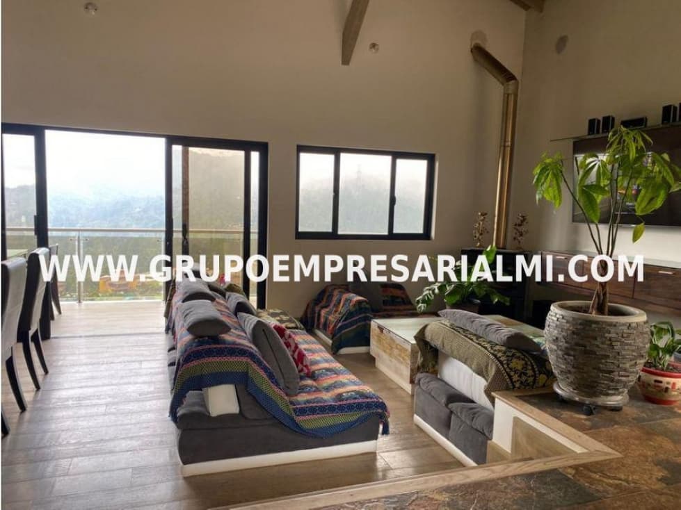 MARAVILLOSA CASA EN ARRIENDO - SECTOR LOMA DEL ESCOBERO COD: 28785 - 1