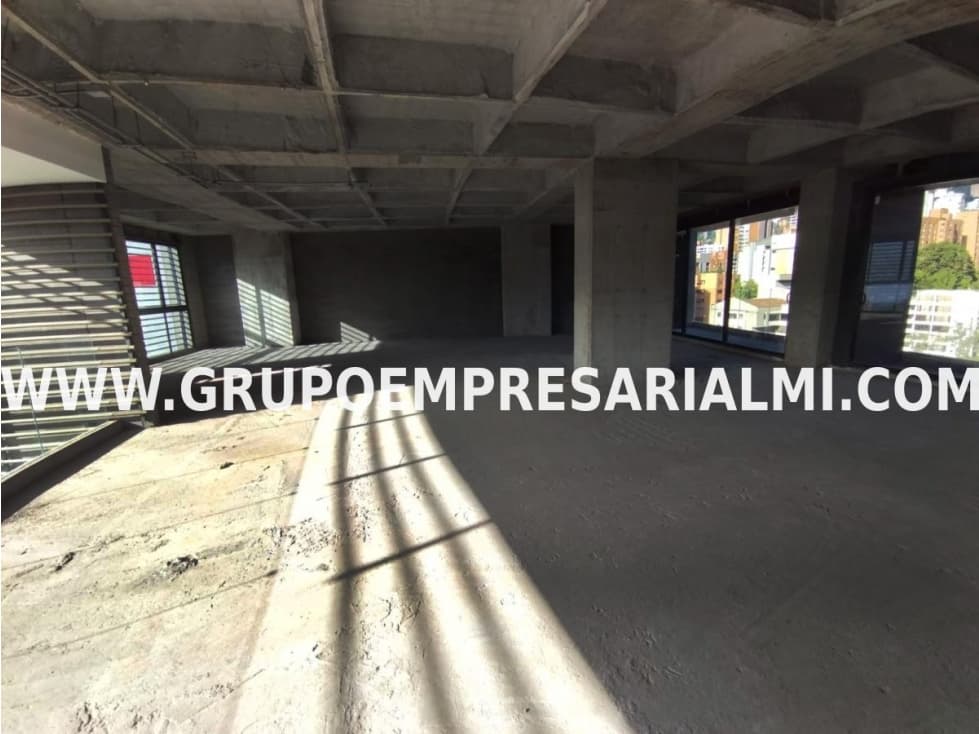 LOCAL EN ARRIENDO - SECTOR MILLA DE ORO, EL POBLADO COD: 28056 - 1