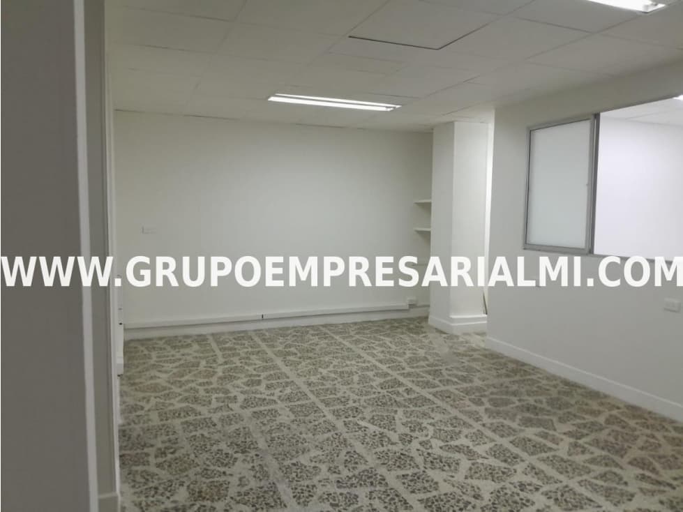 OFICINA EN ARRENDAMIENTO - SECTOR ZONA CENTRO, ENVIGADO COD: 20921 - 1