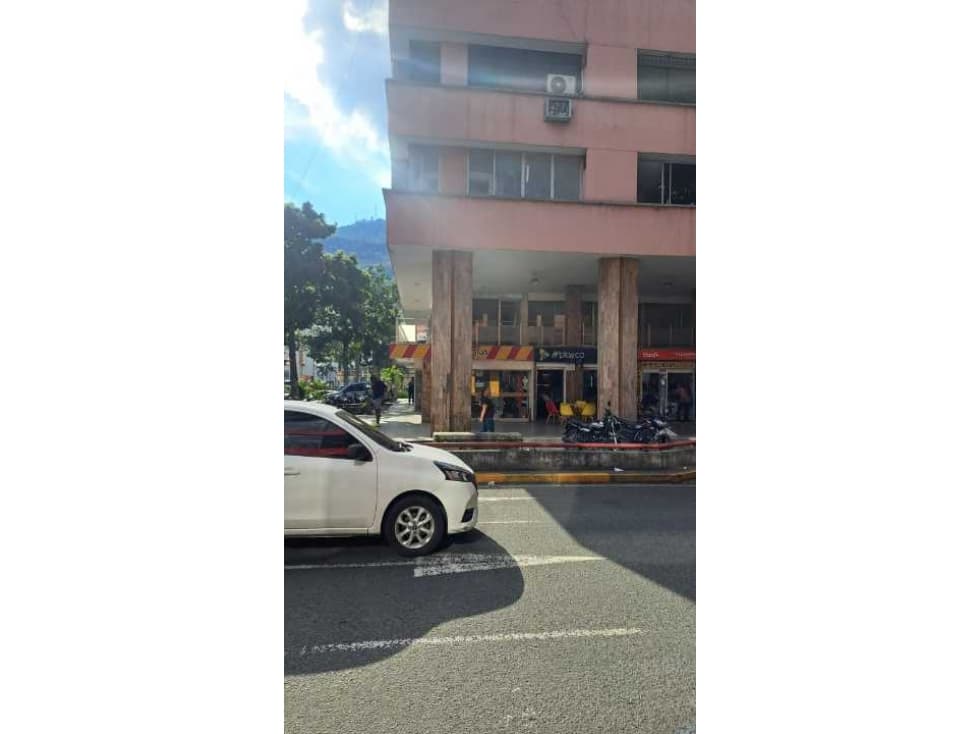Oficina para la venta en el norte de cali barrio versalles puso 2 - 1