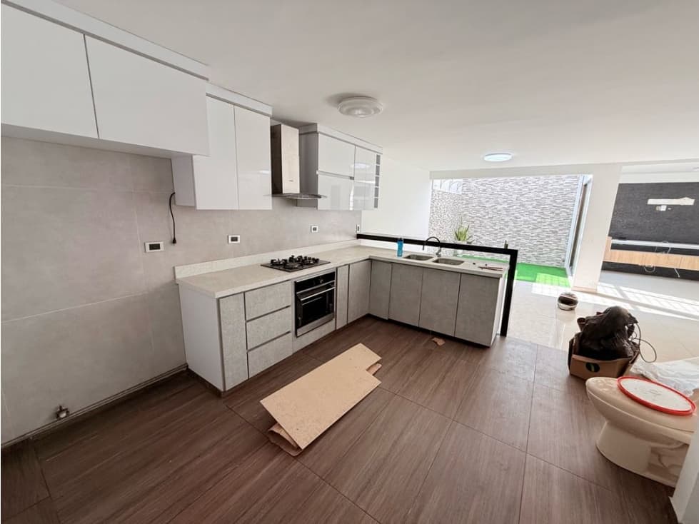 Oportunidad Casa en venta, La Hacienda Cali - 1