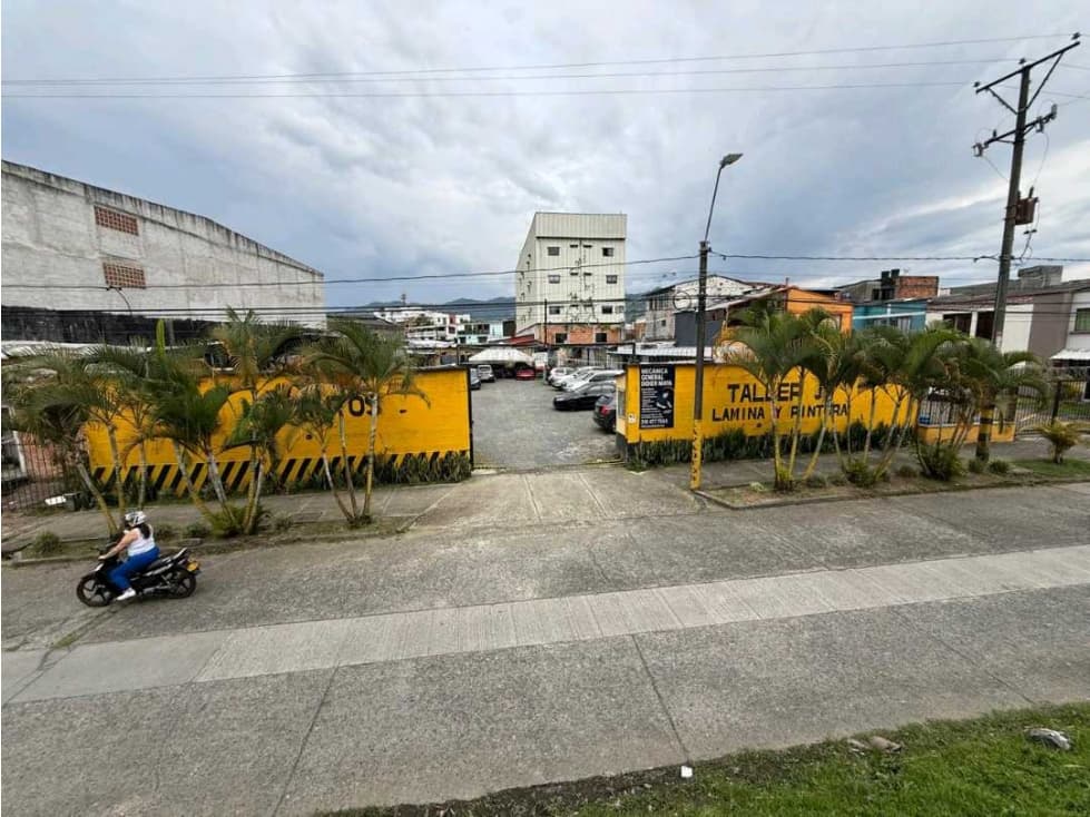 Parqueadero y Lava Autos en Venta Inversión de Alta Rentabilidad - 1